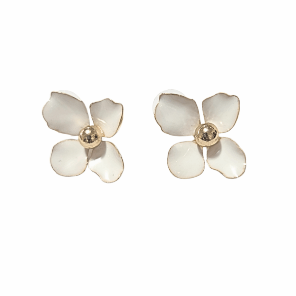 FLORES BLANCAS   |    Aretes pegaditos - Medianas  |    Laminado en oro, esmaltado - Imagen 3