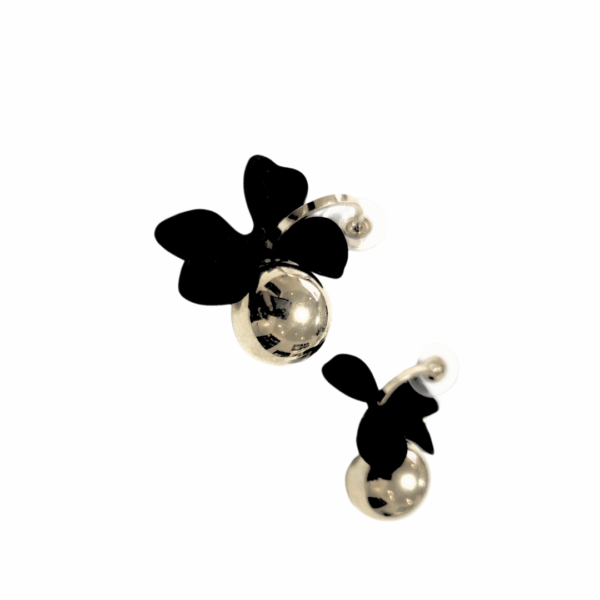 BOLITAS CON MOÑITOS NEGROS   |    Aretes pegaditos colgantes - Grandes   |    Laminado en oro - Imagen 3