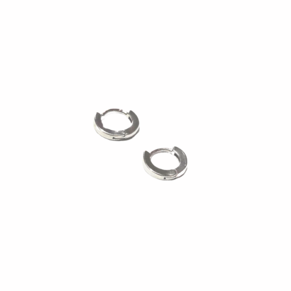 ARAS FIT PLATEADAS #1   |    Aretes huggies tipo arracadas - mini   |   Laminado en rodio - Imagen 3