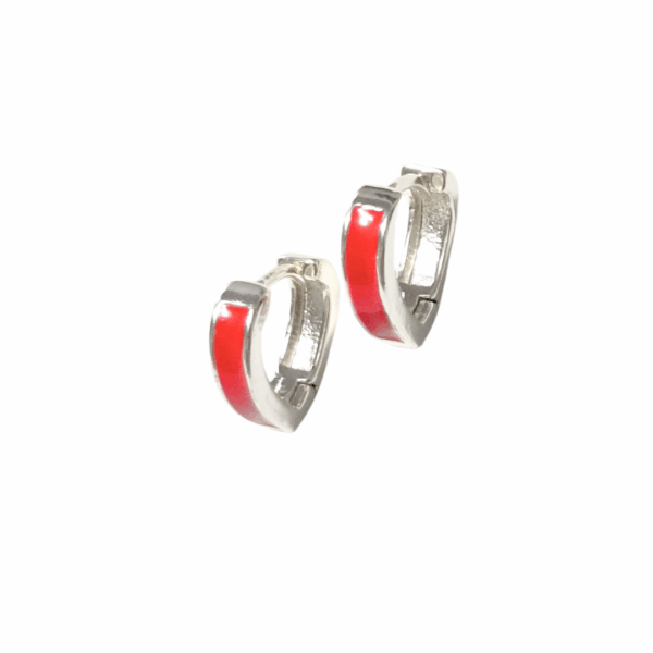 ROJOS EN "V"  |    Aretes tipo huggies - medianos   |    Laminado en rodio - Imagen 2