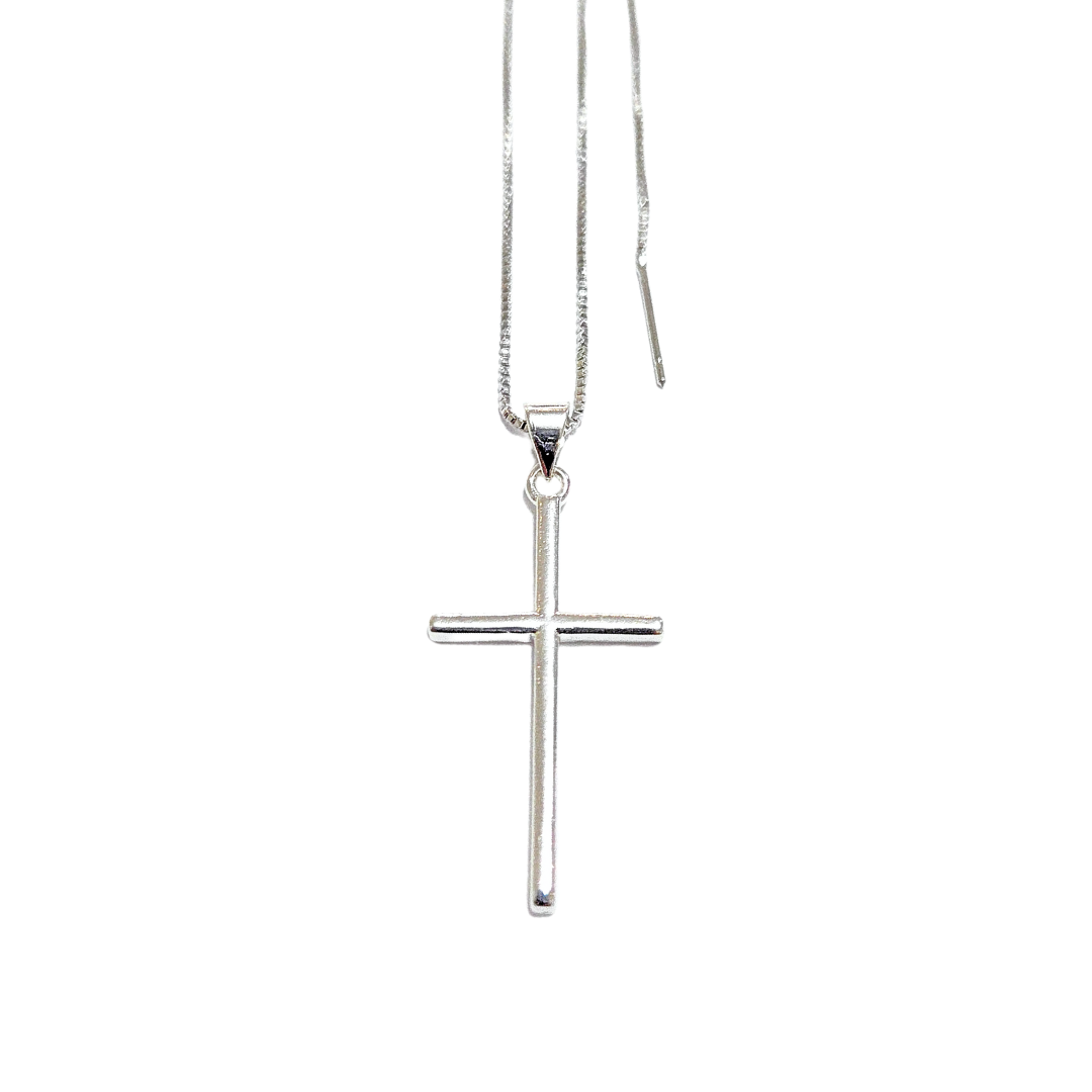 CRUZ ALARGADA PLATEADA - Collar de cadena ajustable de 48 cm de largo y dije mediano - Acero inoxidable