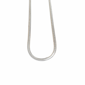 CALINA PLANA   |   Cadena corta - 50 cm de largo  |   Laminado en rodio