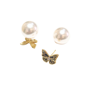 MARIPOSAS NEGRAS CON PIEDRAS   |    Aretes pegaditos - Medianos    |    Laminado en oro