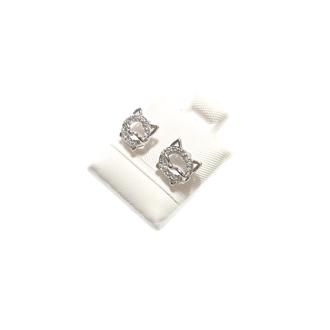 GATITOS BIGOTONES PLATEADOS | Aretes tipo broquel - Talla: chica | Laminado en rodio