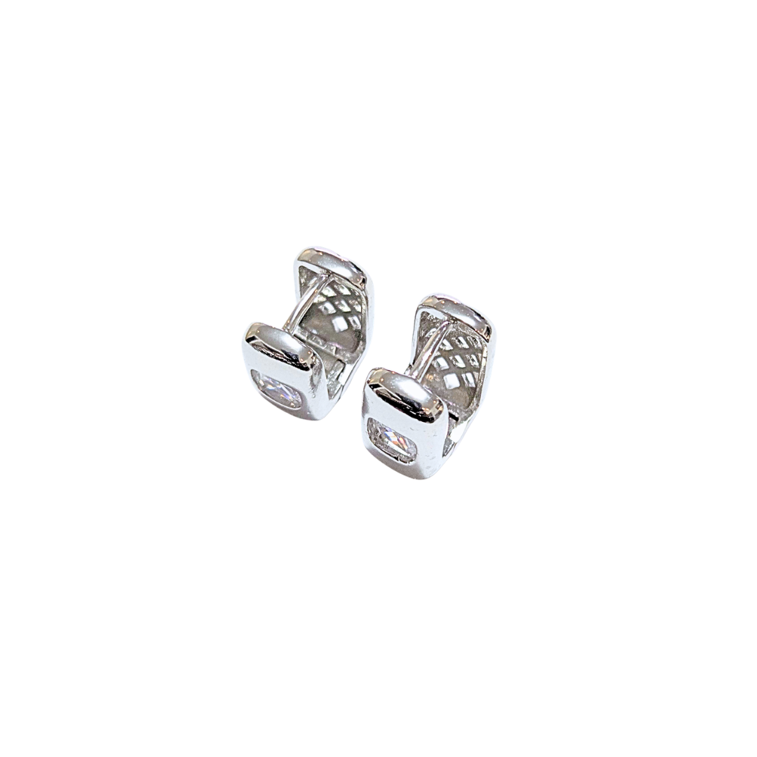 BARRAS CON PIEDRA | Aretes huggies tipo arracadas - Chicas | Laminado en rodio - Imagen 3