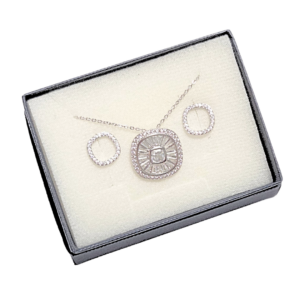 DOSSOS   |   Conjunto de collar con dije mediano y aretes chicos en juego   |    Baño de rodio