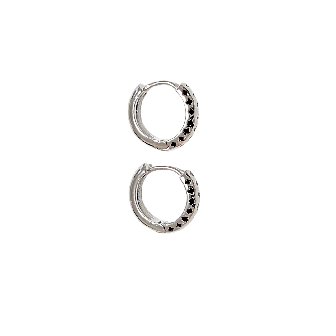 AROS KINDA PLATEADOS | Aretes huggies tipo arracadas - Medianas | Baño de rodio - Imagen 3