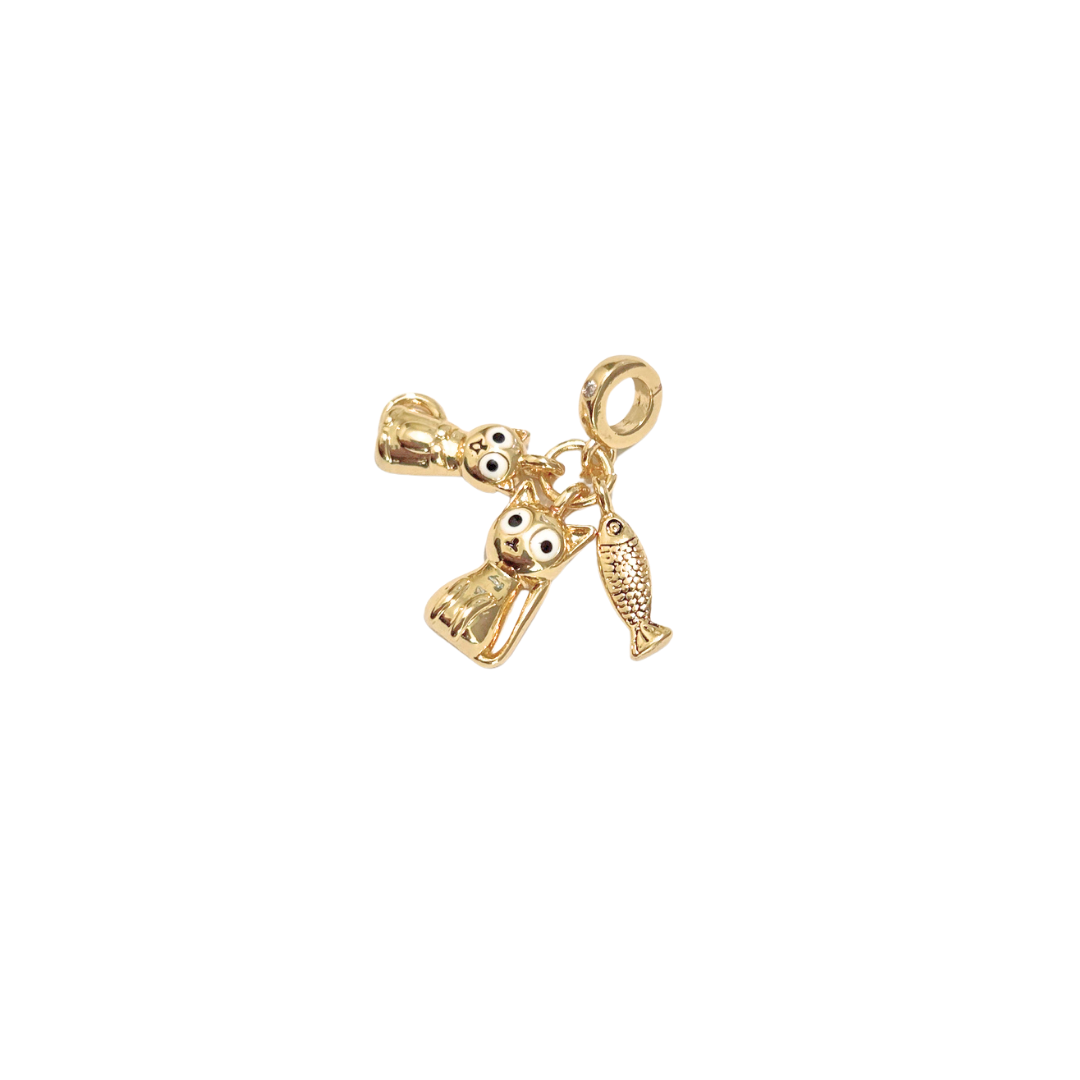 GATITOS Y SU PESCADO | Charm - chico | Laminado en oro