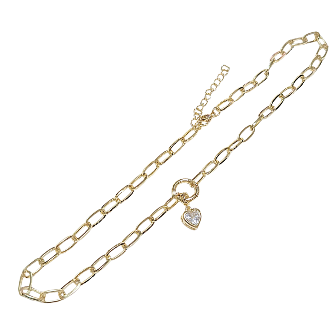 SALIM CON PORTA DIJES DE ARO Y CORAZÓN | Collar corto - 45 cm de largo + 5 cm de extensión y charm chico | Laminado en oro - Imagen 2