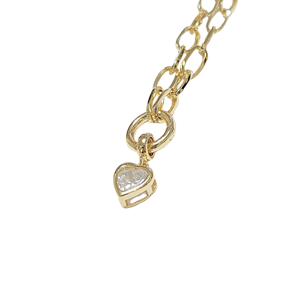 SALIM CON PORTA DIJES DE ARO Y CORAZÓN | Collar corto - 45 cm de largo + 5 cm de extensión y charm chico | Laminado en oro - Imagen 3