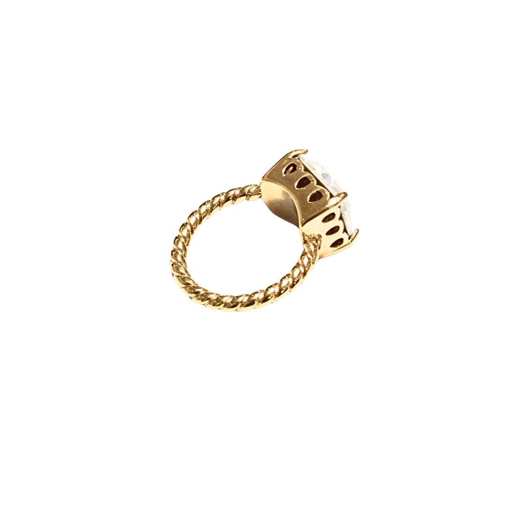 ARO DORADO TRENZADO Y CRISTAL CUADRADO | Anillo delgado ajustable - No 9 aprox. | Acero inoxidable - Imagen 2