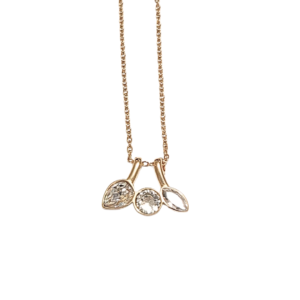 PÉTALOS DORADOS DE CRISTAL   |    Collar cadena delgada de 55 cm de largo y dije - mediano   |    Acero inoxidable
